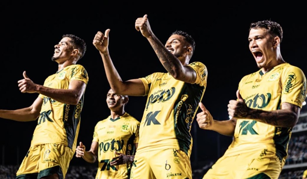 Mirassol Goleia Ceará e Dispara na Luta por Vaga Direta na Libertadores: A Chance de Ouro!